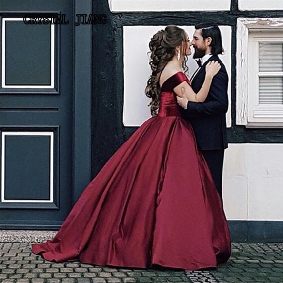 ISO Prom Ballgown - Picture 2 of 5